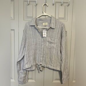 NWT thread and supply Cropped Blouse‎ Women’s Sz L Gray Striped Long Sleeves